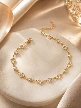 Luxury Gold Clover And Rhinestone Anklet